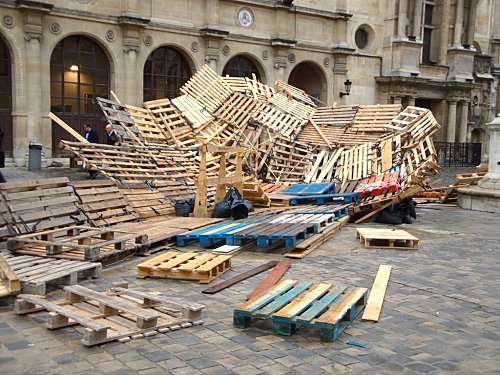 Beaux-arts-cagettes-style-Kawamata-1